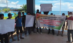 Nafkah bergantung di Dermaga Mamuju